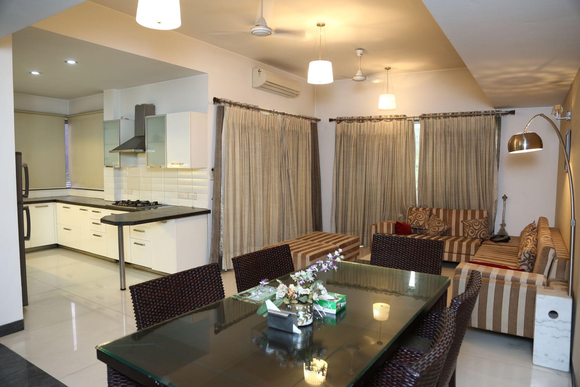 Imperial Apartments Huda City Gurgaon Dış mekan fotoğraf