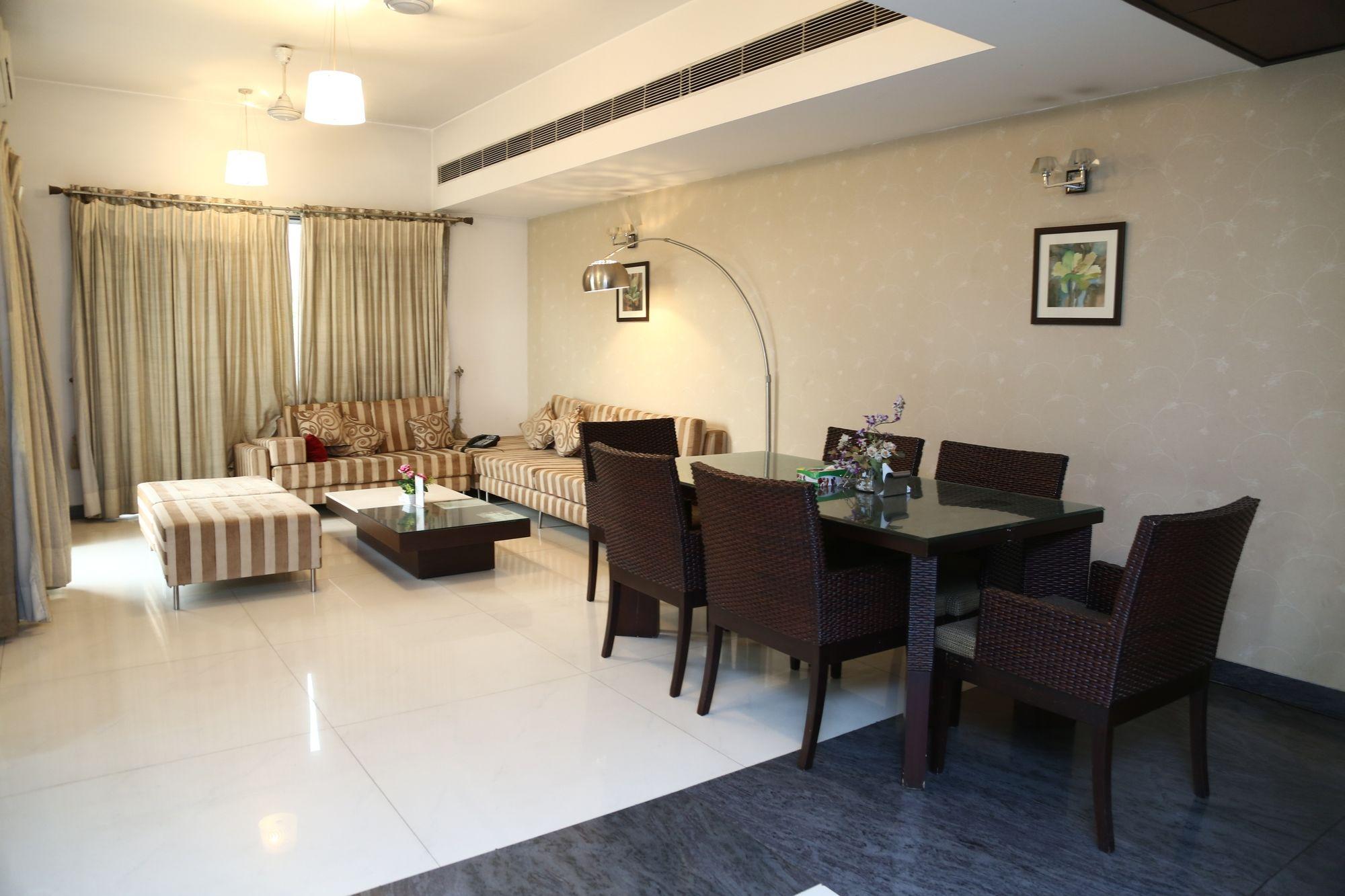 Imperial Apartments Huda City Gurgaon Dış mekan fotoğraf